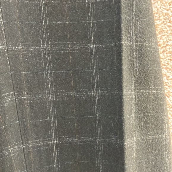 Aritzia Babaton black and white window pane ankle pants excellent condition! - Picture 8 of 8